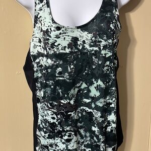 Under Armour Women's Abstract Print Tank Top